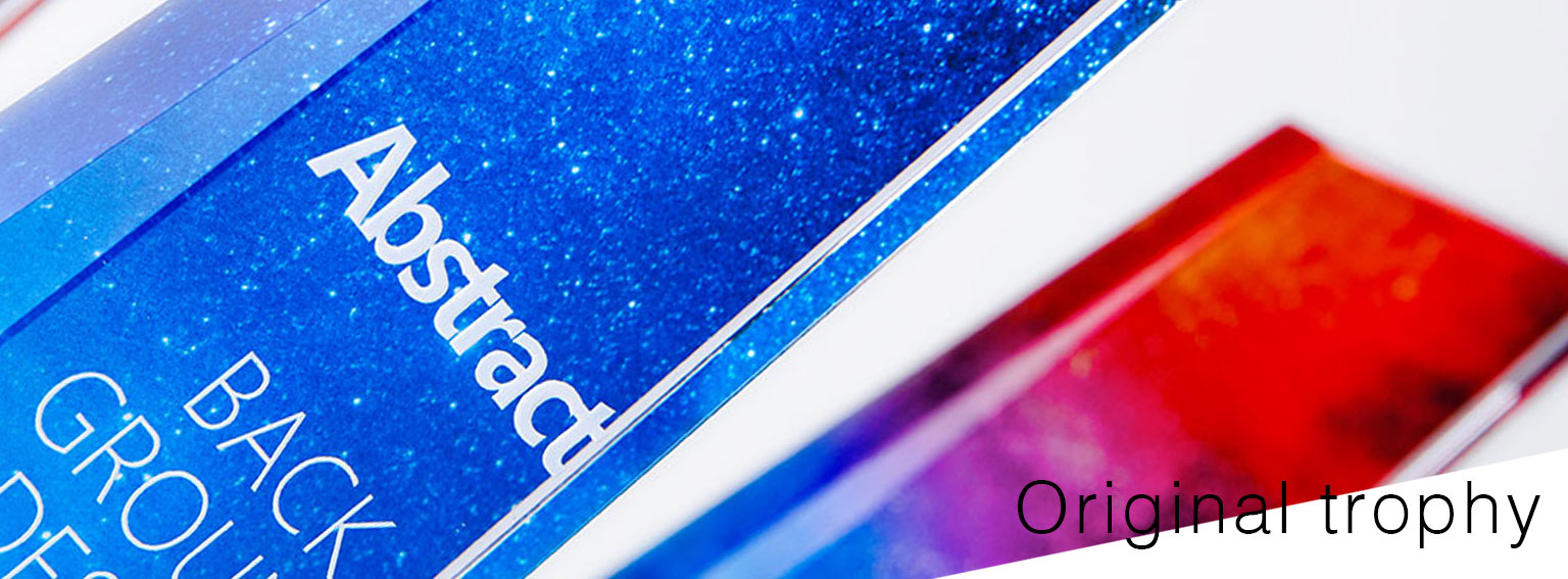 おしゃれなオリジナルクリスタルトロフィー制作