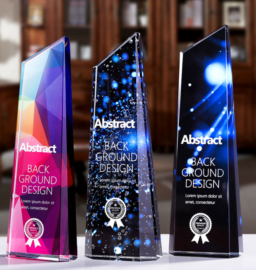 おしゃれなオリジナルクリスタルトロフィー制作